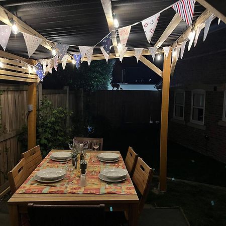 Charlotte Cottage Poole Esterno foto