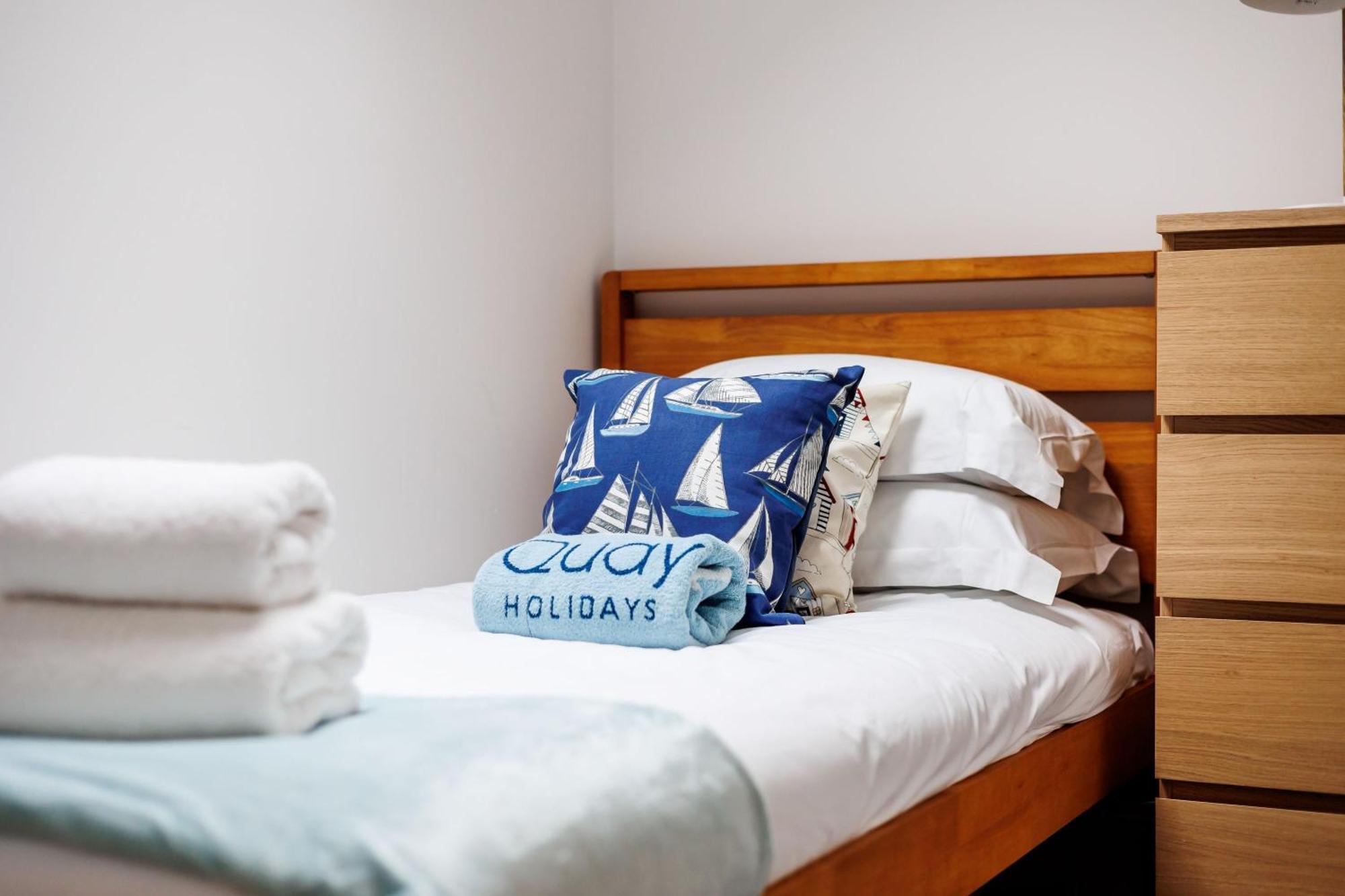 Charlotte Cottage Poole Esterno foto